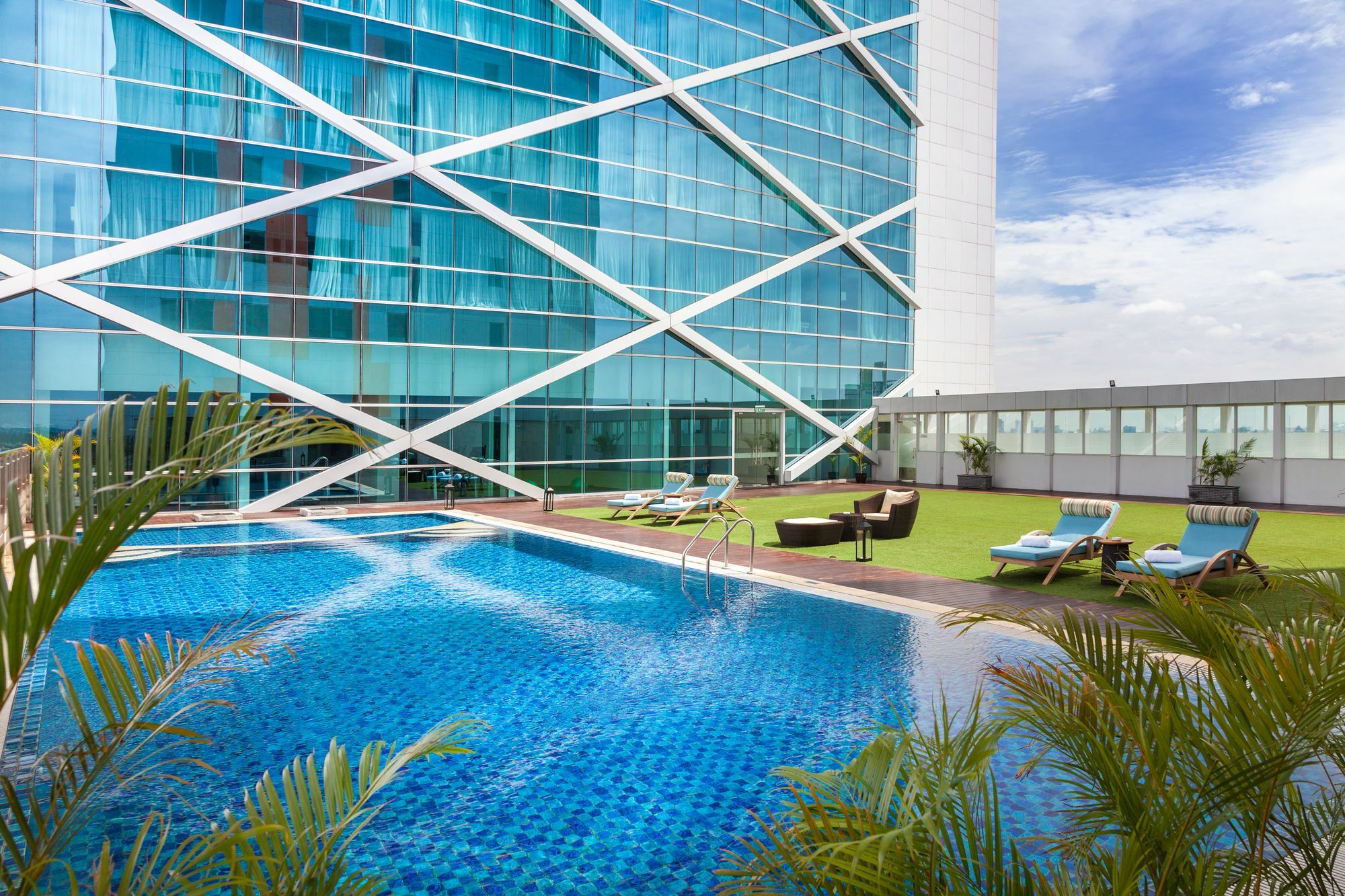 Fairfield By Marriott Surabaya Hotel Exterior photo